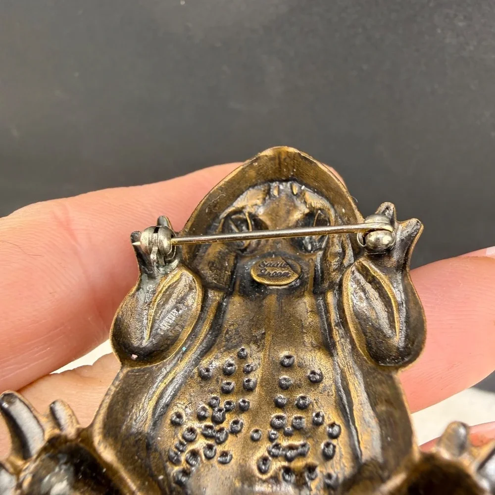 Vintage Sadie Green Rhinestone Frog Brooch Signed Reptile